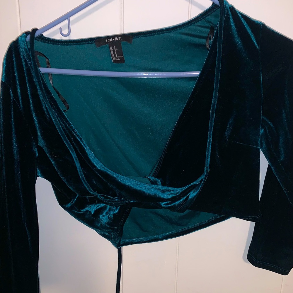 VELOUR VELVET CROP TIE TOP
